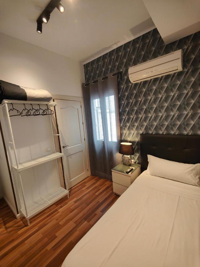 Single Rooms Madrid Bagian luar foto